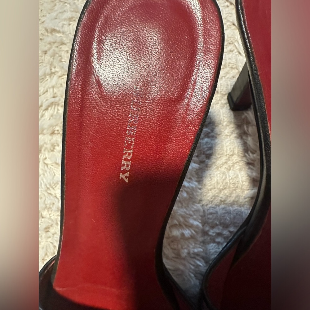 Burberry Black and Red Mules with Iconic Design - Picture 3 of 8